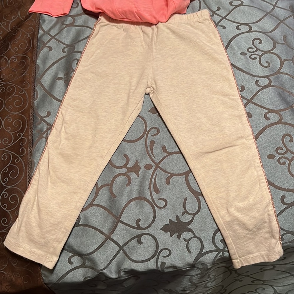 Toddler girls outfit - Picture 2 of 3